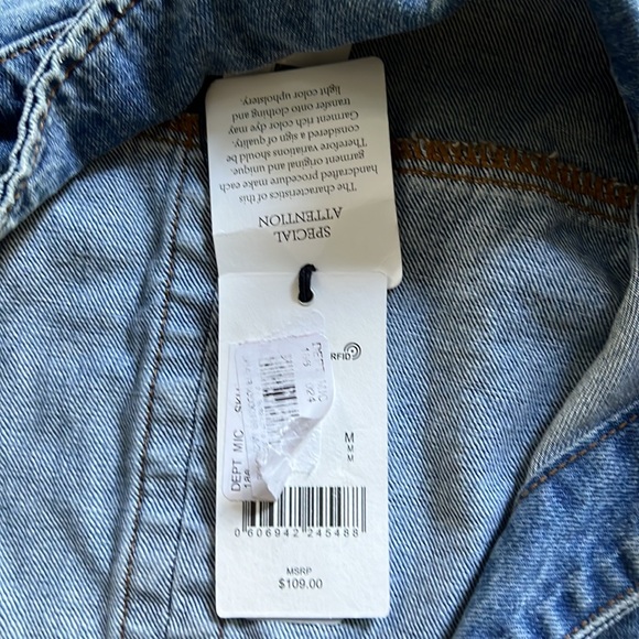 A Loves A
Lace Up Sleeve Convertible Collar Denim Statement Jacket - Picture 13 of 13